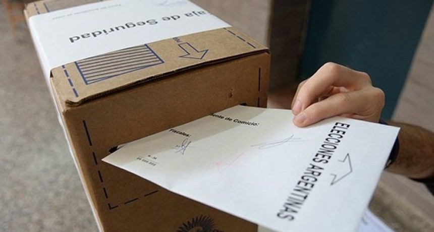 La econom&iacute;a y las dudas por las PASO condicionan la estrategia electoral de Milei rumbo a 2027