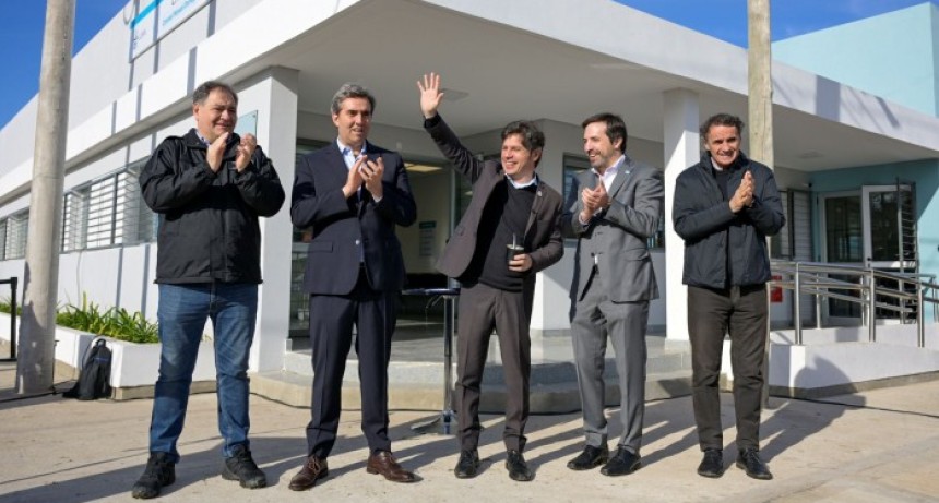 Kicillof inaugur&oacute; un nuevo centro de salud en Luj&aacute;n y entreg&oacute; patrulleros para reforzar la seguridad