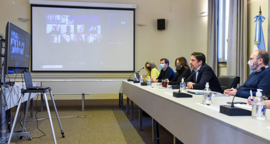 Nación con especialistas desarrollan una propuesta para continuar fortaleciendo la presencialidad cuidada