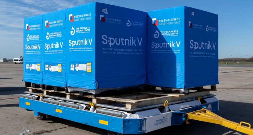 Carla Vizzotti llegó de la Federación Rusa con 1,4 millones de dosis de vacuna Sputnik V