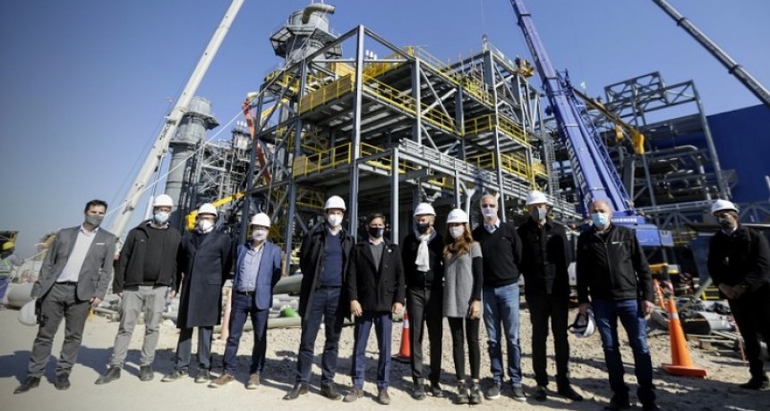 Axel Kicillof recorrió las obras que aumentarán la potencia de la Central Térmica Ensenada Barragán