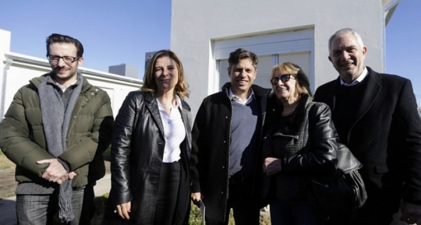 Kicillof entregó 40 viviendas en Benito Juárez