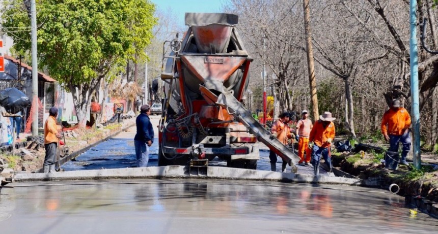 Avanzan las obras de pavimentación en El Palomar