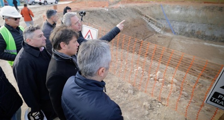 Axel Kicillof recorrió los avances de la construcción de la nueva Planta Potabilizadora en Ensenada