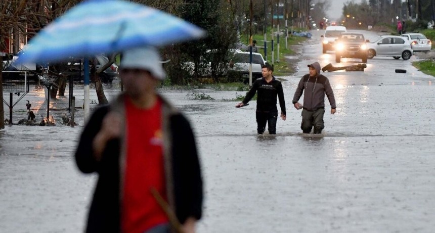 Inundaciones, granizo, evacuados y récord de precipitaciones por el temporal