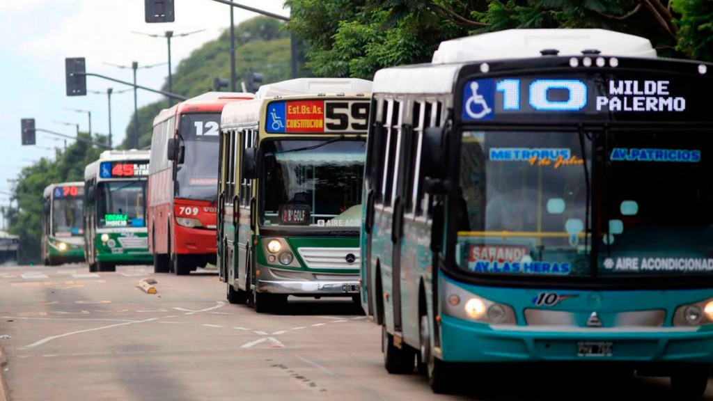 El Gobierno Anuncia Aumento del Boleto de Colectivo en el AMBA de Hasta el 38%