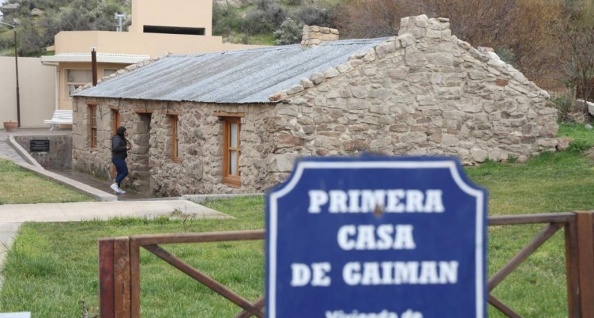 Gaiman recibió su certificado de finalista en Best Tourism Villages