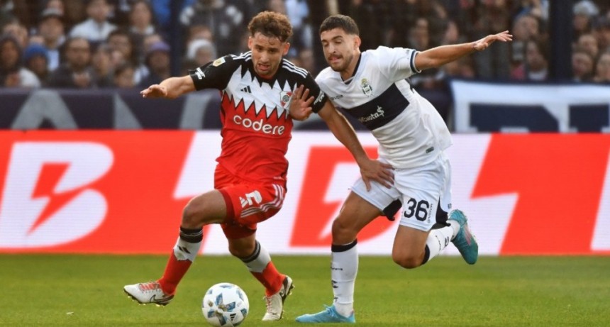 Un River Suplente Rescata un Empate en el Bosque Platense