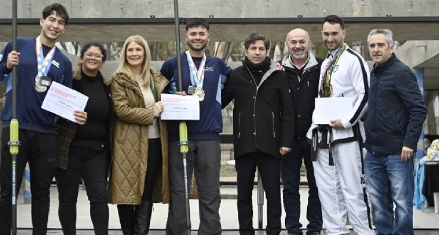 Axel Kicillof Inaugura Complejos Culturales y Deportivos en Ensenada con Foco en la Integración Social