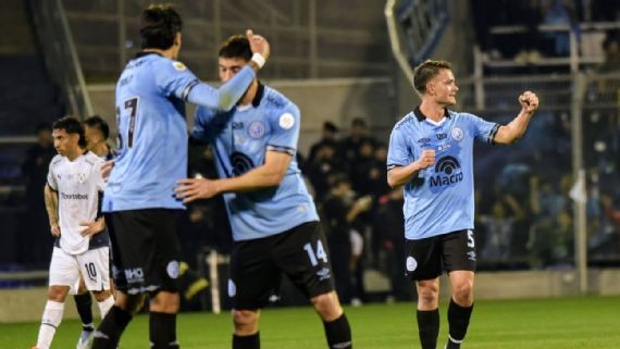 Otro gigante afuera: Belgrano eliminó a Independiente y avanzó a cuartos de final de la Copa Argentina