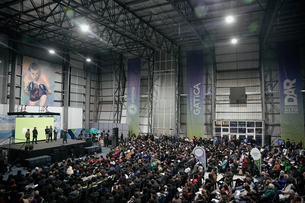 Avellaneda premió a sus 1.200 ganadores de los Juegos Bonaerenses en un emotivo acto
