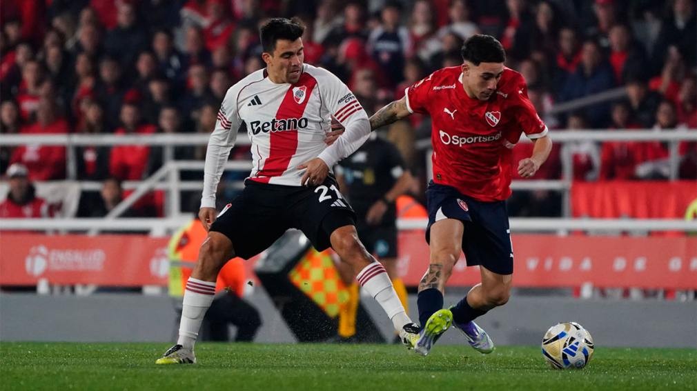 Independiente fue más, pero Armani sostuvo a River en Avellaneda