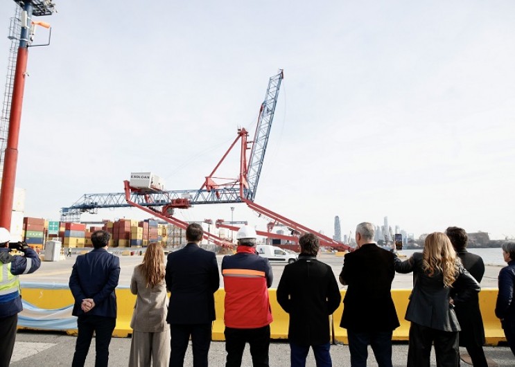 Histórica inversión para modernizar el puerto de Dock Sud: Kicillof y Ferraresi lanzaron obras por US$143 millones