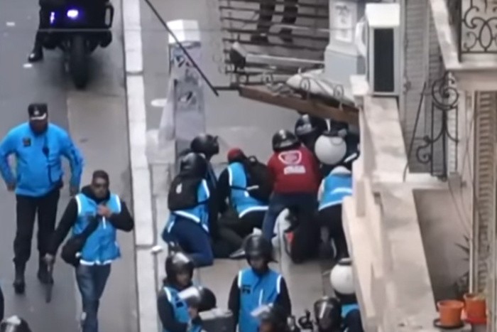 Detuvieron a dos mujeres durante la marcha de jubilados en Plaza Congreso