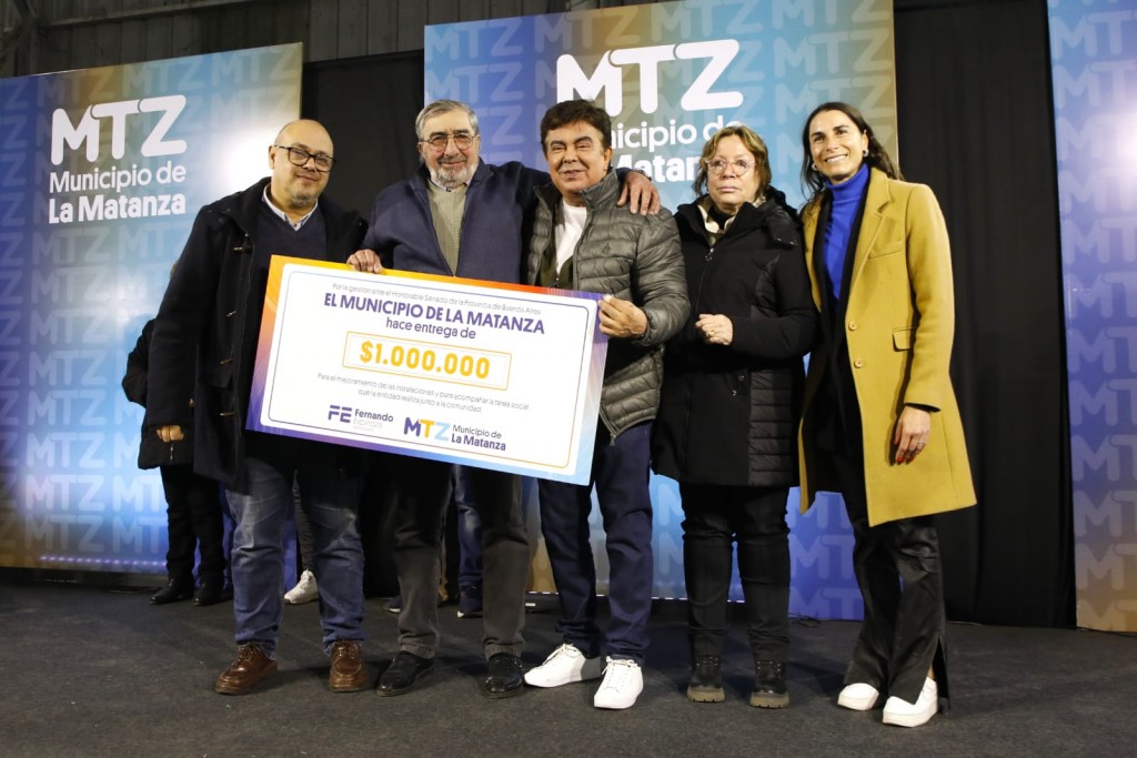 Fernando Espinoza entregó subsidios a más de 100 instituciones de La Matanza