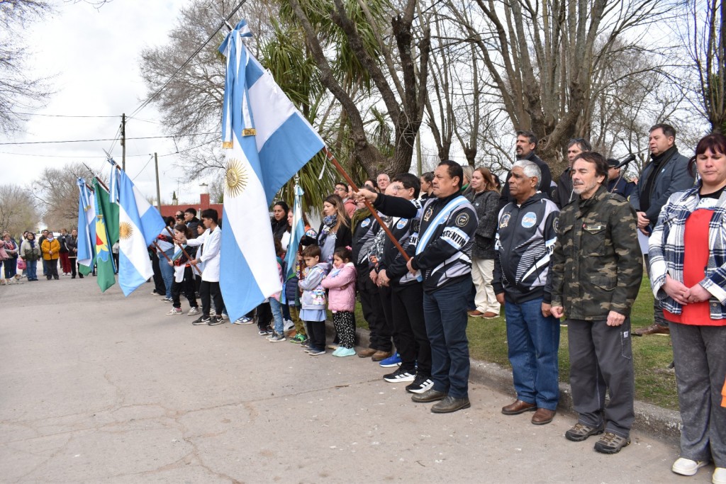 Mechongué rindió homenaje a San Martín con un emotivo acto comunitario