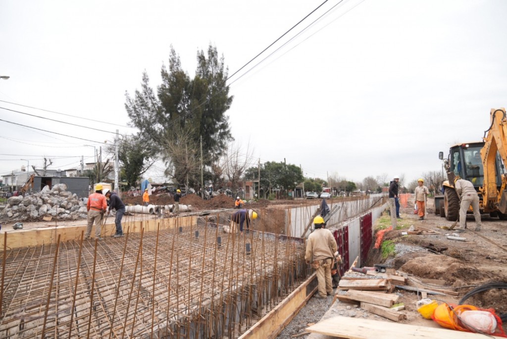 Merlo avanza con nuevas obras de pavimentación y renovación urbana