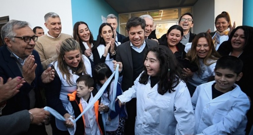 Kicillof inauguró una escuela especial en La Plata y habilitó obras viales clave