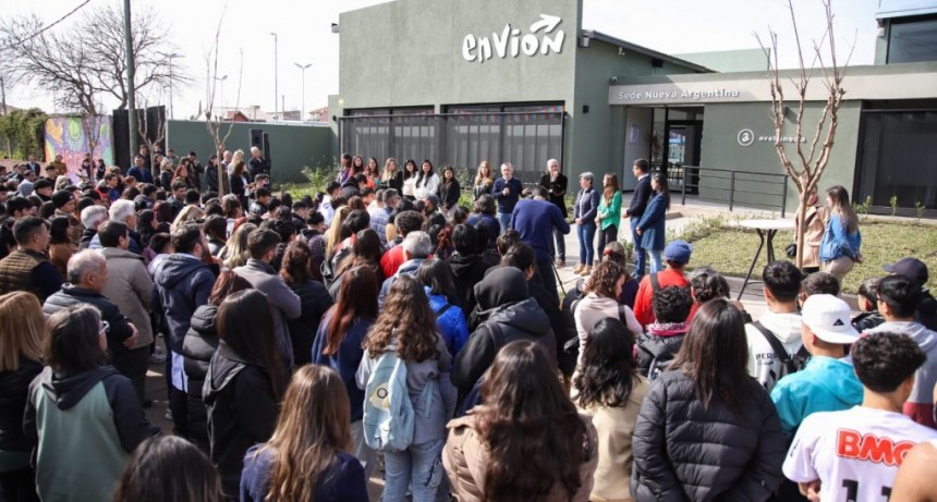 Larroque, Sierra y Ferraresi inauguraron una nueva sede del programa Envión en Avellaneda