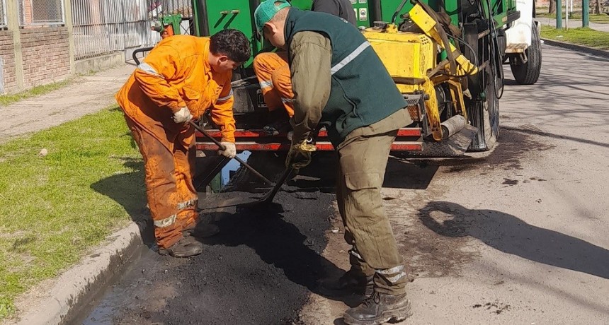 Bacheo en 9 de Abril: avanzan las obras para mejorar la circulación