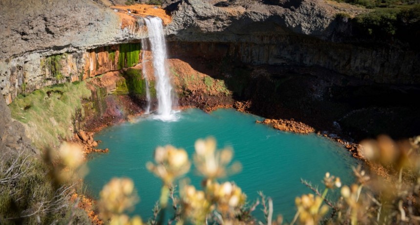 Postales de agua y naturaleza: las cascadas más impactantes en tres pueblos argentinos distinguidos por la ONU Turismo