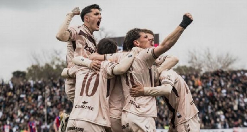 Platense venció a San Lorenzo en un partido cargado de polémicas y emociones