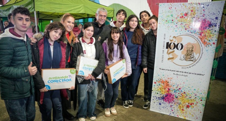 Más de 3.700 estudiantes de Avellaneda recibieron su netbook con el programa “Avellaneda Conectada”