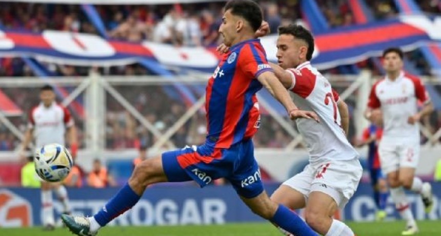 San Lorenzo no pudo aprovechar el hombre de más y empató sin goles con Huracán