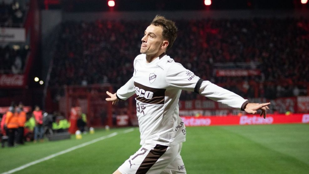 Platense dio el golpe en Avellaneda y hundi&oacute; a Independiente antes de los octavos de la Libertadores