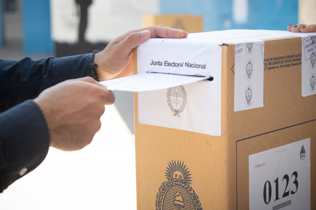 Una encuesta enciende las alarmas del Gobierno: el 58% ya anticipa que votar&iacute;a por un cambio