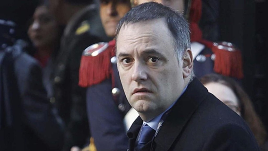 La Justicia puso la lupa sobre las cuentas de Adorni y qued&oacute; al borde de una indagatoria