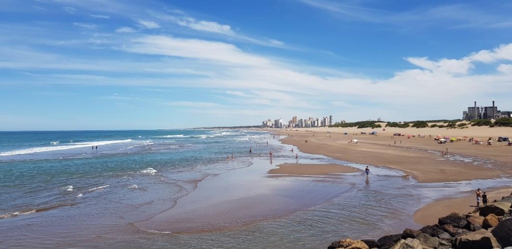 Necochea: playas interminables, bosques, r&iacute;o y rincones donde la costa atl&aacute;ntica cambia de paisaje