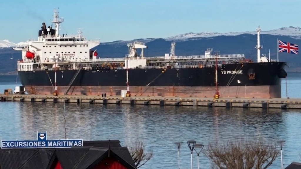 Tierra del Fuego denunci&oacute; la llegada de un buque brit&aacute;nico al puerto de Ushuaia