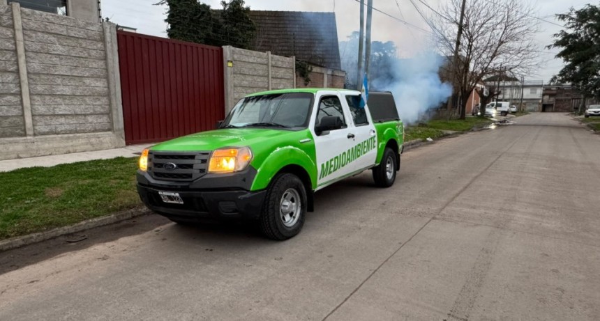 Esteban Echeverr&iacute;a intensifica la fumigaci&oacute;n contra el dengue y despliega operativos en todos los distritos