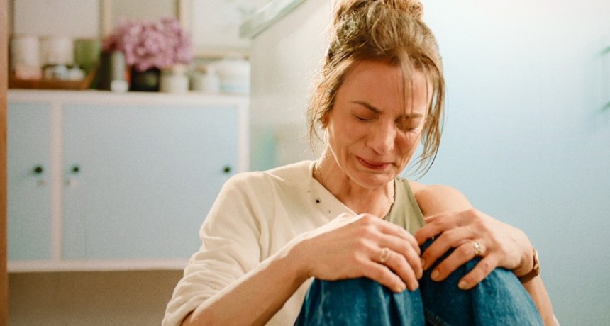 &ldquo;El otro padre&rdquo;: la serie de Netflix donde una b&uacute;squeda para salvar una vida desata un secreto que amenaza con destruir dos familias