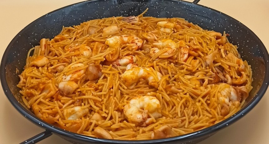 Fideu&aacute;: el cl&aacute;sico valenciano que lleva todo el sabor del mar a la mesa