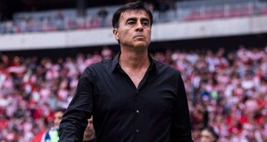 Independiente ech&oacute; a Gustavo Quinteros despu&eacute;s de la goleada que lo dej&oacute; afuera de la Copa Argentina