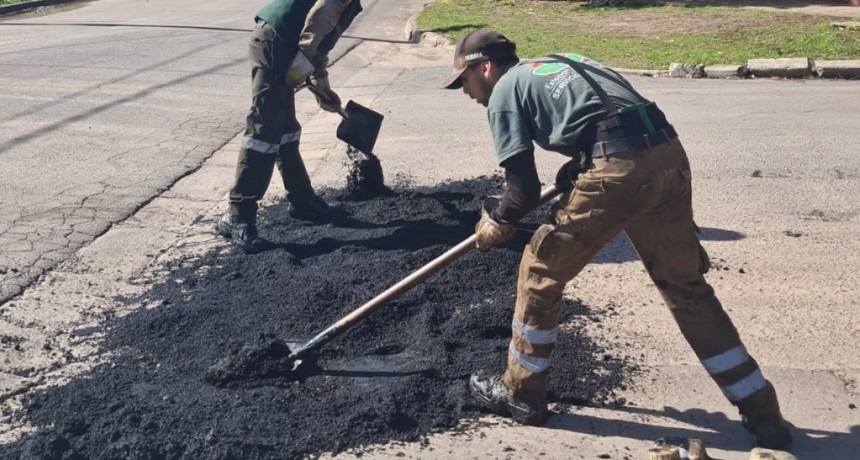 Luis Guill&oacute;n: el Municipio realiz&oacute; nuevos trabajos de bacheo para mejorar la circulaci&oacute;n