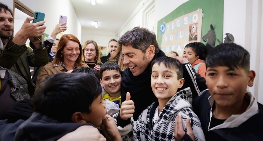 Kicillof inaugur&oacute; obras en una escuela de La Plata para m&aacute;s de mil alumnos