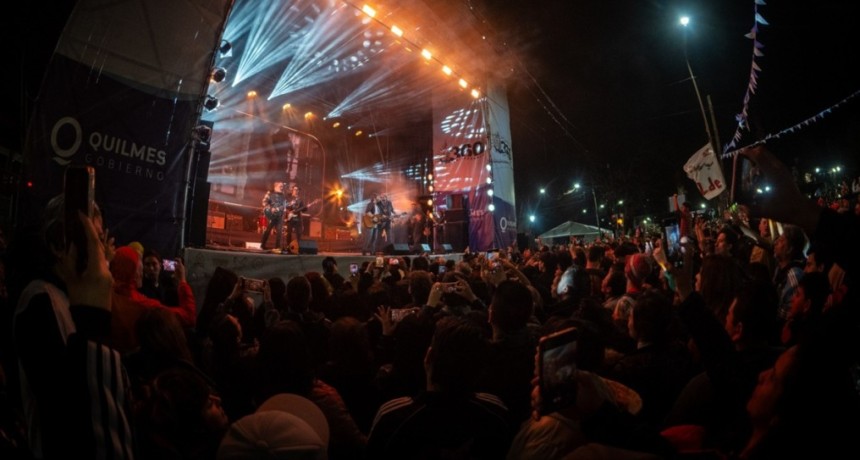 Quilmes cerr&oacute; sus 360 a&ntilde;os a puro rock con una multitud y el show de Caballeros de la Quema
