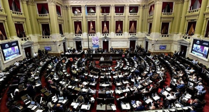 Milei no consigue los votos y frena su plan para eliminar las PASO