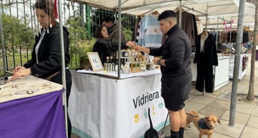 Emprendedores de todo el pa&iacute;s llegan a Plaza Armenia con sus productos y creaciones