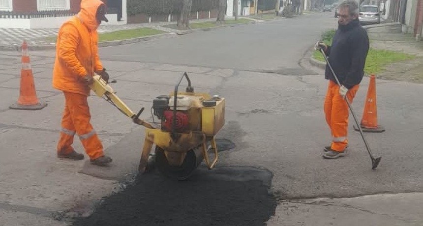 Monte Grande: el Municipio refuerza el plan de bacheo en distintos puntos de la ciudad