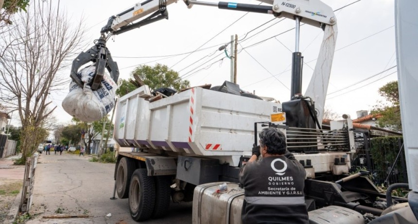 Quilmes refuerza la limpieza en Ezpeleta con un operativo integral de residuos