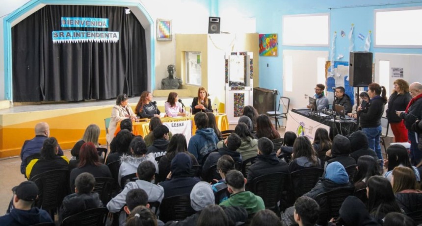 Avellaneda suma obras en una escuela de Pi&ntilde;eiro para mejorar sus instalaciones