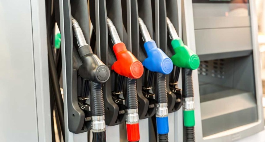 Se desplom&oacute; el consumo de combustible: las ventas cayeron 6,4% en julio y marcaron un r&eacute;cord negativo