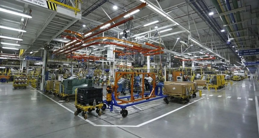 El informe que expone el costo laboral del gobierno de Milei: 337 mil empleos formales menos