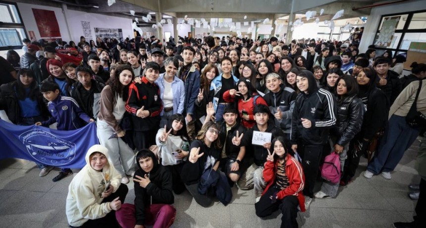 La Ley Ema avanza en la Provincia y Mayra Mendoza llam&oacute; a los j&oacute;venes a poner l&iacute;mites a la violencia digital