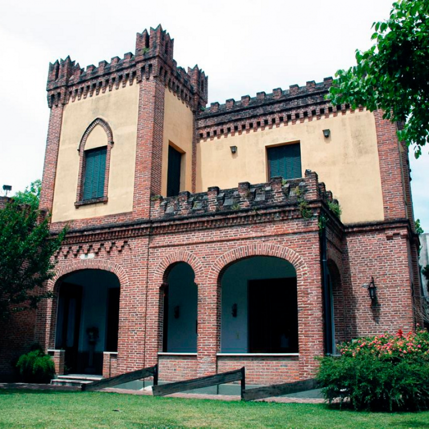 Castelforte, el gigante de Canale emplazado en el corazón de Brown