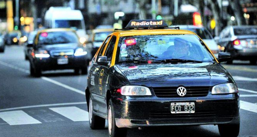 De taxistas, a contar 111 programas al aire.